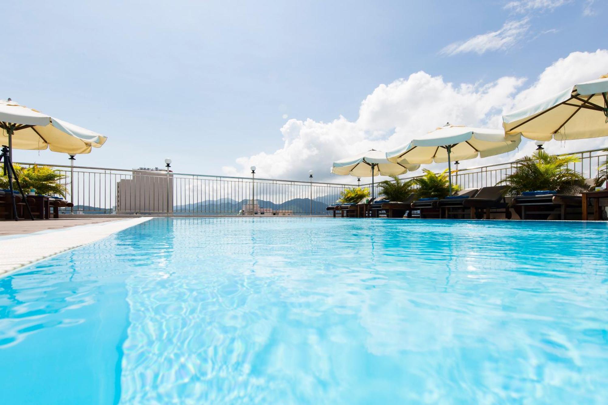 Galliot Hotel На Транг Екстериор снимка