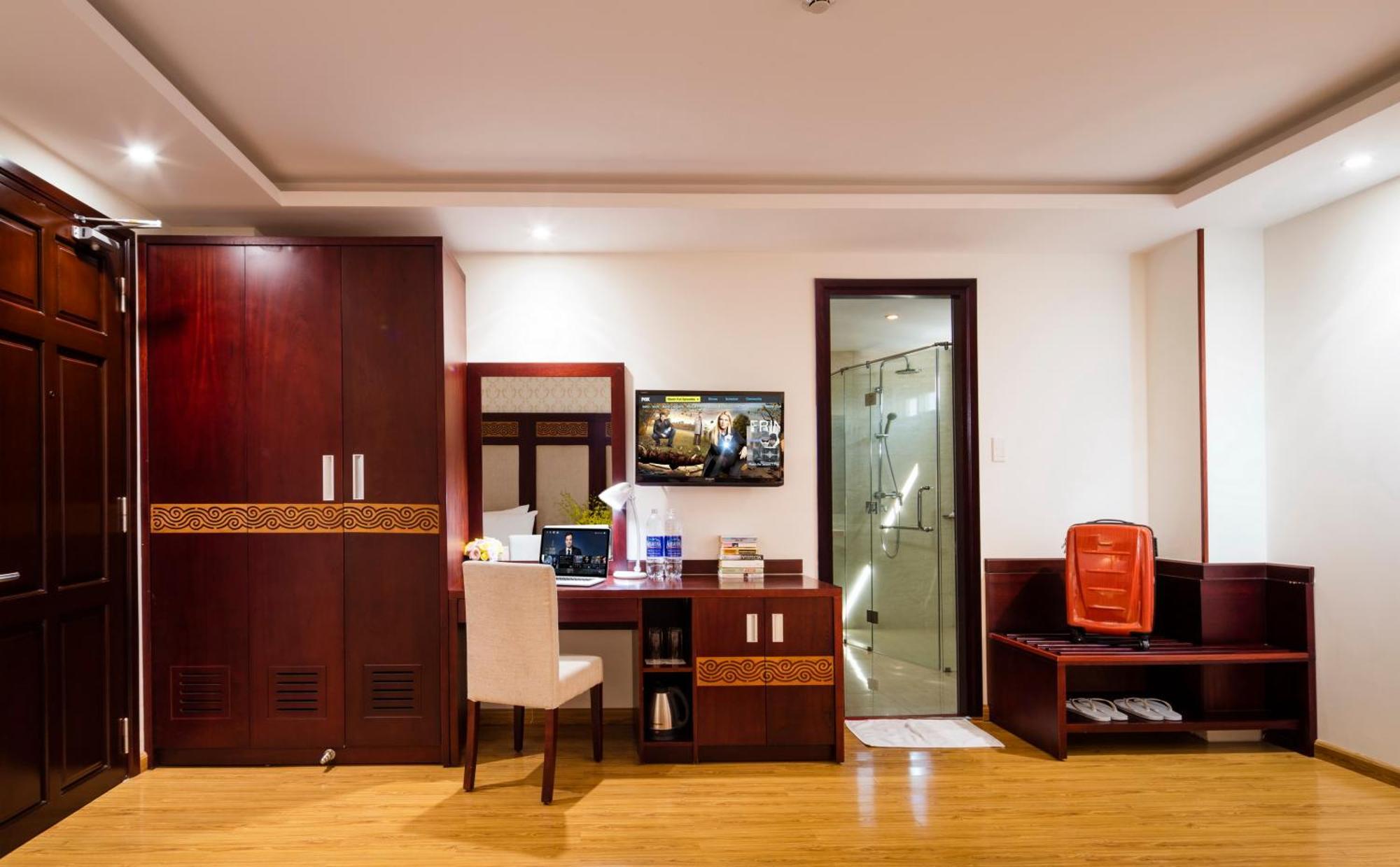 Galliot Hotel На Транг Екстериор снимка