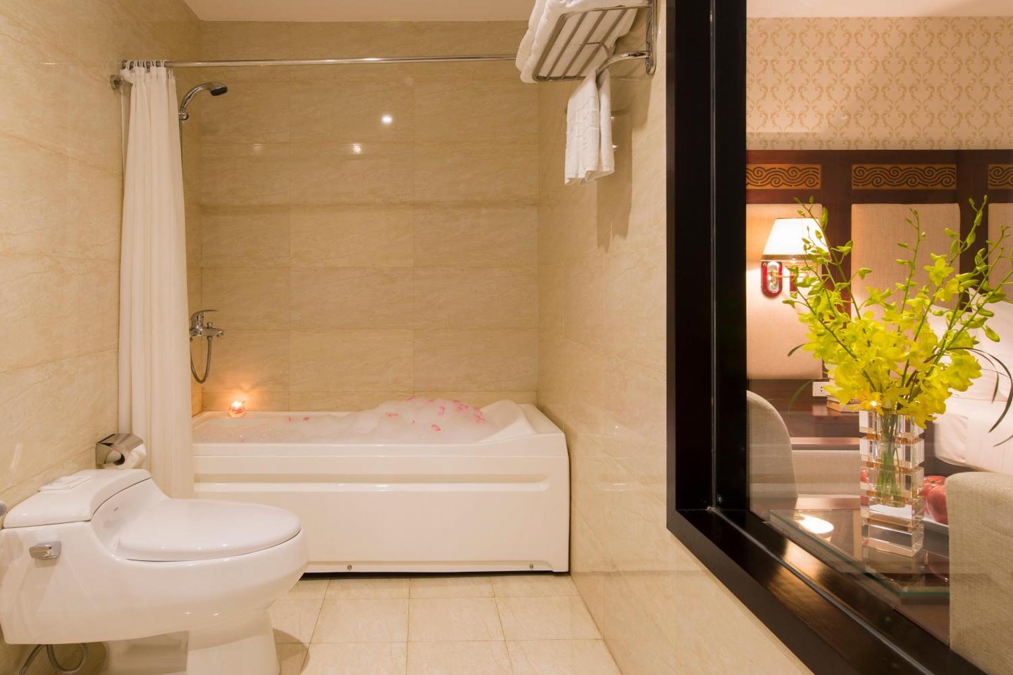 Galliot Hotel На Транг Екстериор снимка