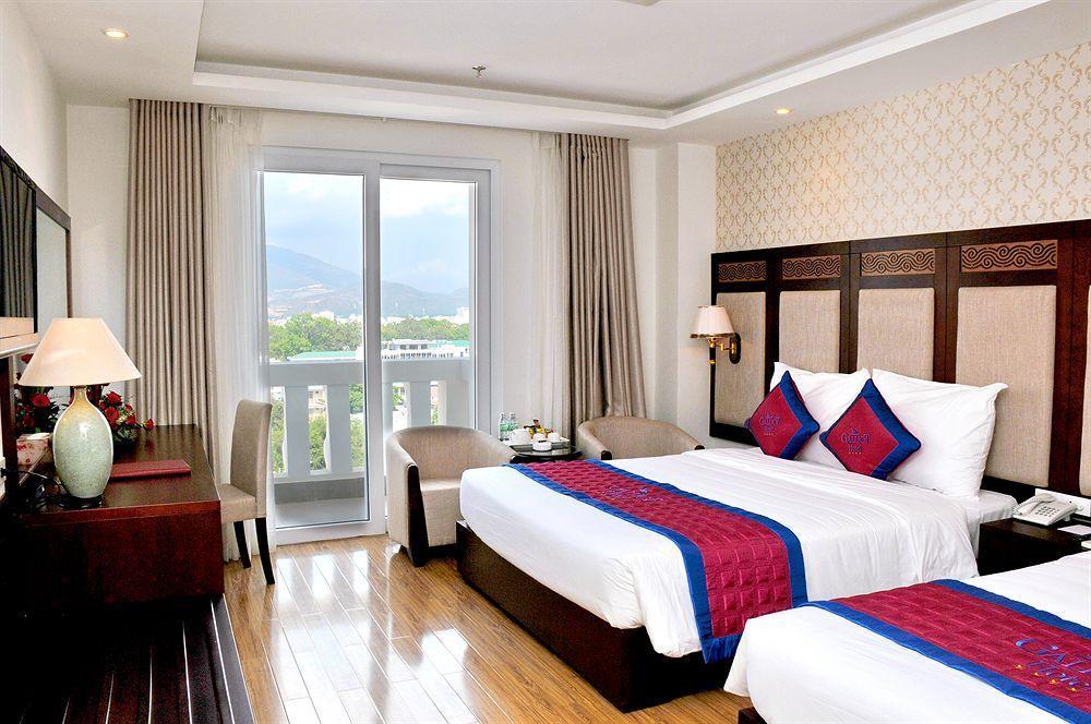 Galliot Hotel На Транг Екстериор снимка